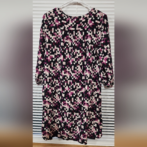 Ann Taylor Factory Dress Medium Pink Blue Geometric 3/4 Sleeve Shift Knee - Picture 4 of 5